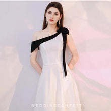 Load image into Gallery viewer, The Evalynn White Short Dress