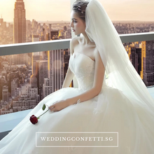 Load image into Gallery viewer, The Henreitta Wedding Bridal Tube White Gown - WeddingConfetti