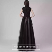 Load image into Gallery viewer, The Rosemary Mandarin Collar Cheongsam Ombre Black Lace Gown - WeddingConfetti