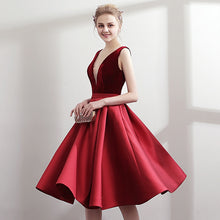 Load image into Gallery viewer, The Ladelle Red Sleeveless Short Gown