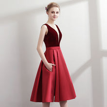 Load image into Gallery viewer, The Ladelle Red Sleeveless Short Gown