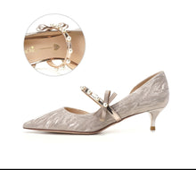 Load image into Gallery viewer, The Hiryu Wedding Bridal Champagne Gold/Silver Heels (Available in 3 Heights)