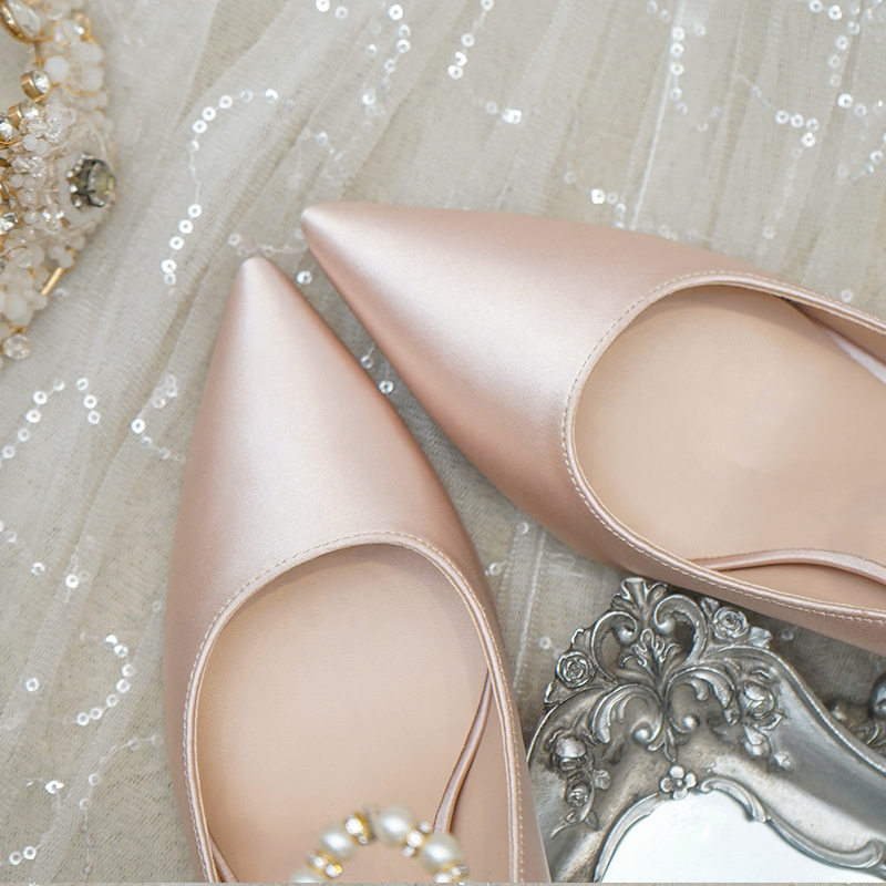 Gold hotsell flat heels