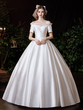 Load image into Gallery viewer, The Lercinda Wedding Bridal Short Sleeve Gown