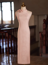 Load image into Gallery viewer, The Chiquita Pink Halter Cheongsam Gown - WeddingConfetti