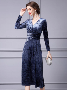 The Persis Velvet Black/Blue Midi Dress (Available in 2 colours)