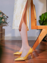 Load image into Gallery viewer, The Jin Oriental Gold Floral Heels