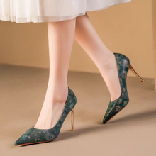 Load image into Gallery viewer, The Royal Oriental Floral Heels (Available in 2 colours)