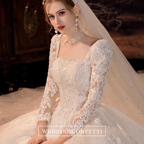The Cladestine Wedding Bridal Mid Sleeves Gown