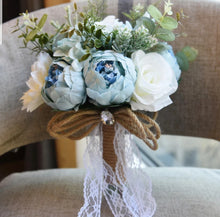 Load image into Gallery viewer, Wedding Flower Bouquet - WeddingConfetti