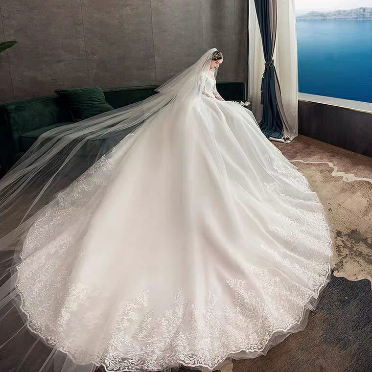 Wedding gown long on sale tail